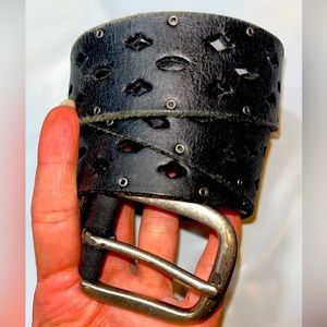 BASS Black LEATHER Cut Outs 1.5” Belt Silver SQUARE Buckle 39” Long medium boho